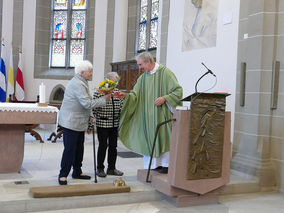Vorstellung der Kommunionkinder in St. Crescentius ( © Karl-Franz Thiede)